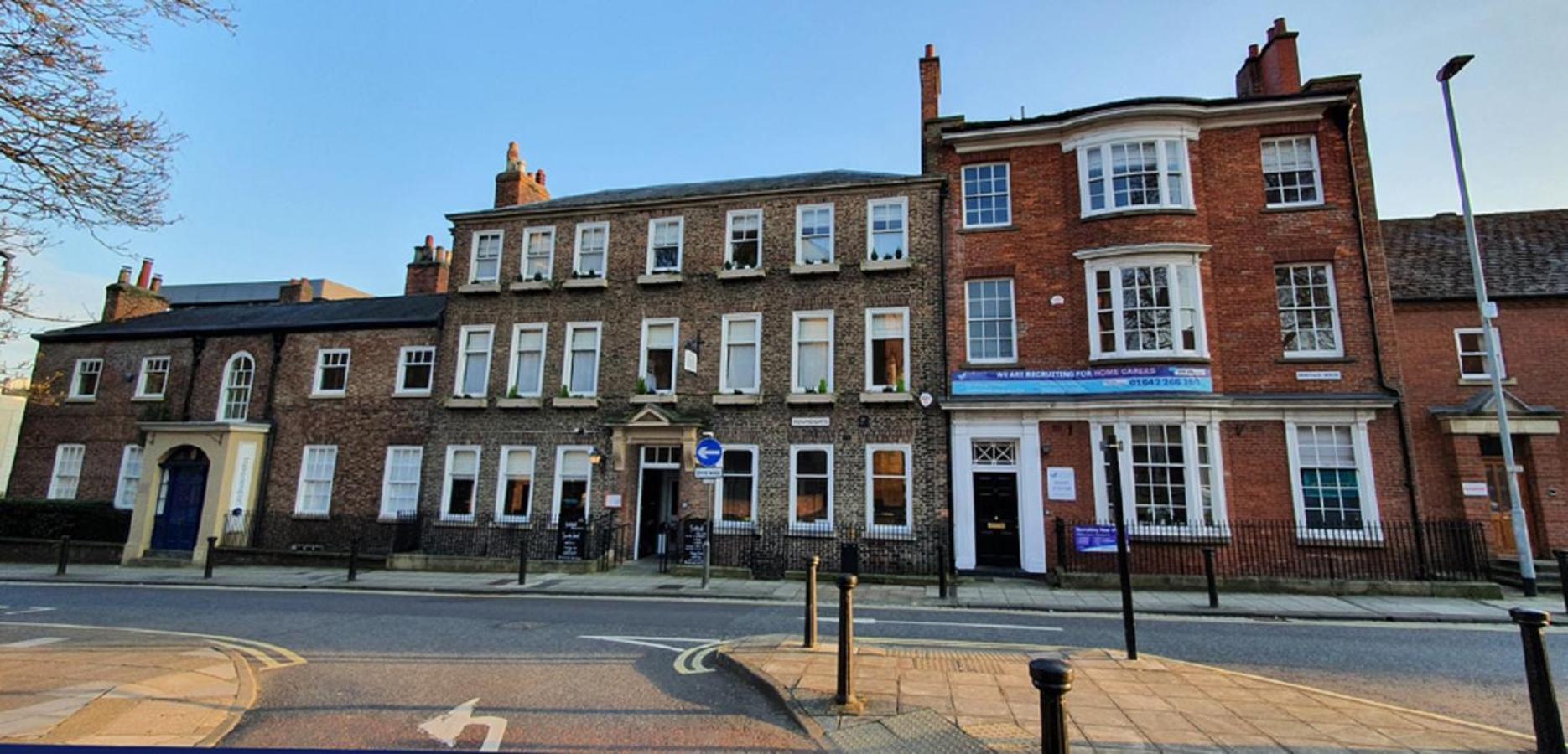 Apartment 1 Exquisite Two King Bedroom With En Suites - Close To The Town Centre, Rail, Airport And Theatre Darlington (Durham) Exterior foto
