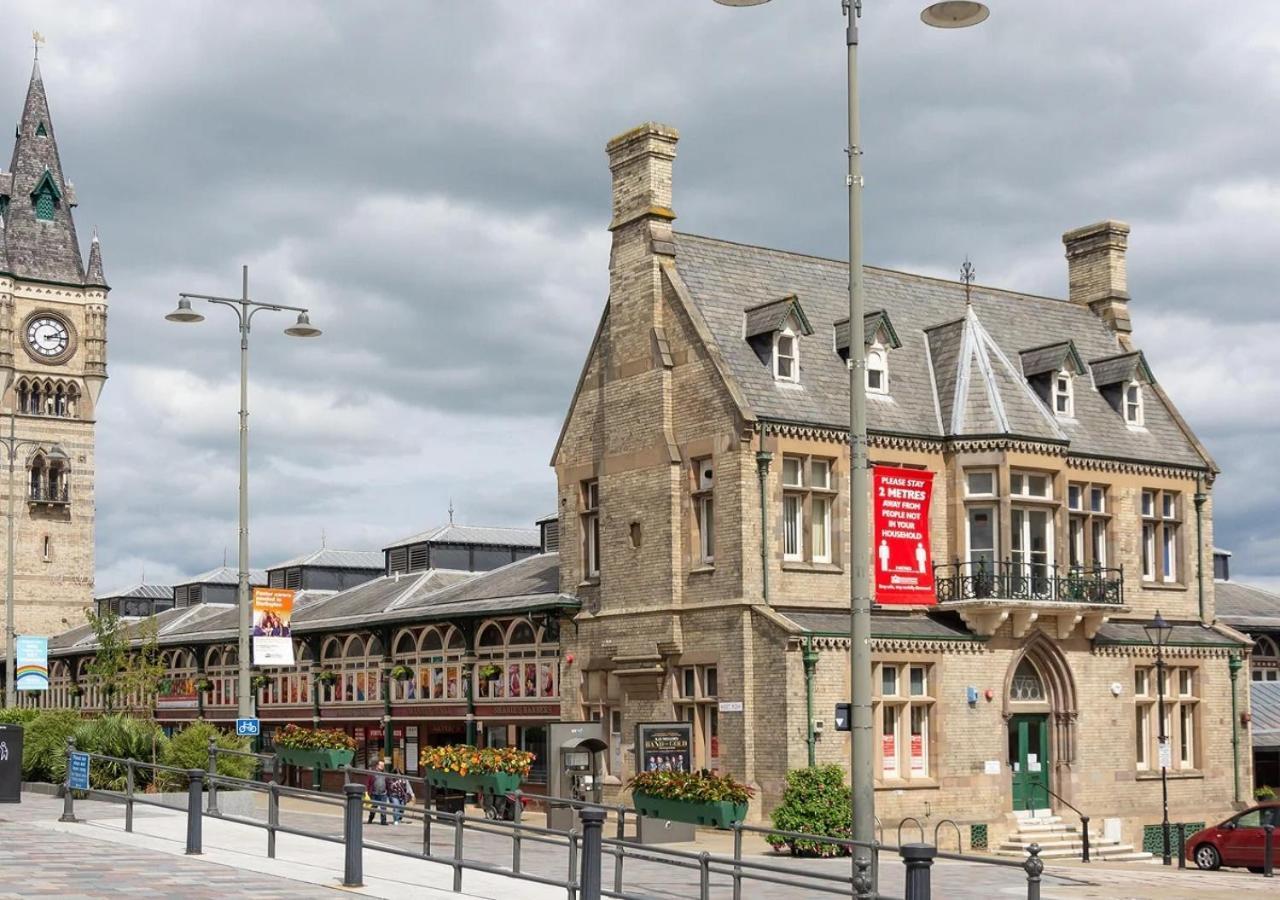 Apartment 1 Exquisite Two King Bedroom With En Suites - Close To The Town Centre, Rail, Airport And Theatre Darlington (Durham) Exterior foto
